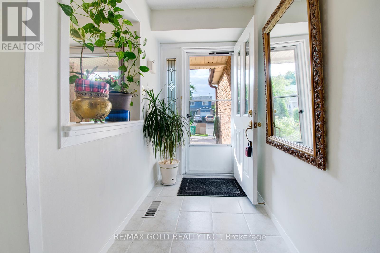 Property at 2908 ARLES MEWS image 3