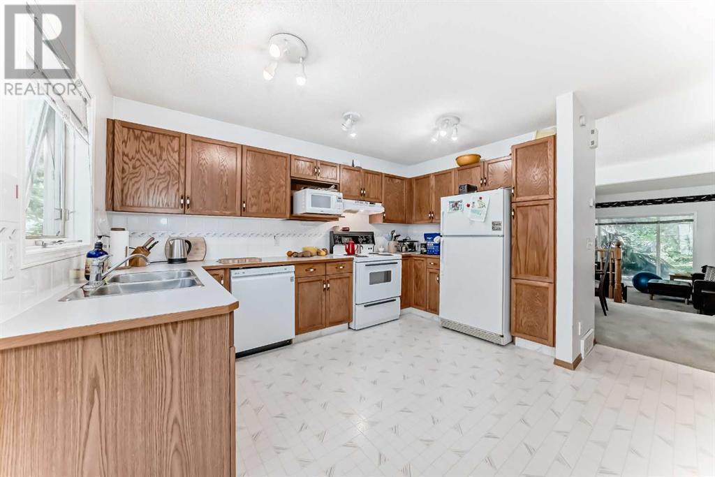 Property at 12 Stradwick Rise SW image 3