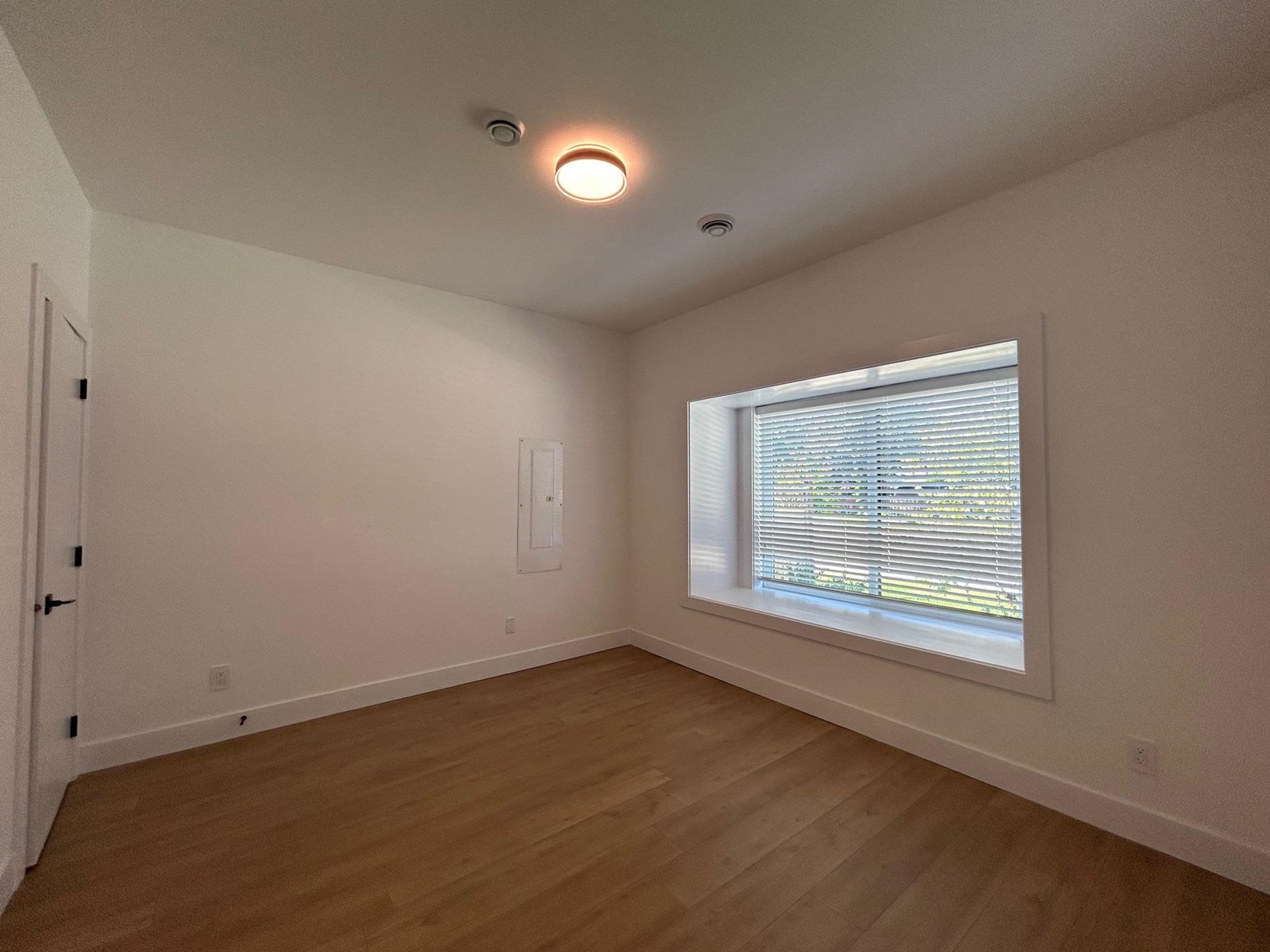 Property at 18460 64 AVENUE image 5