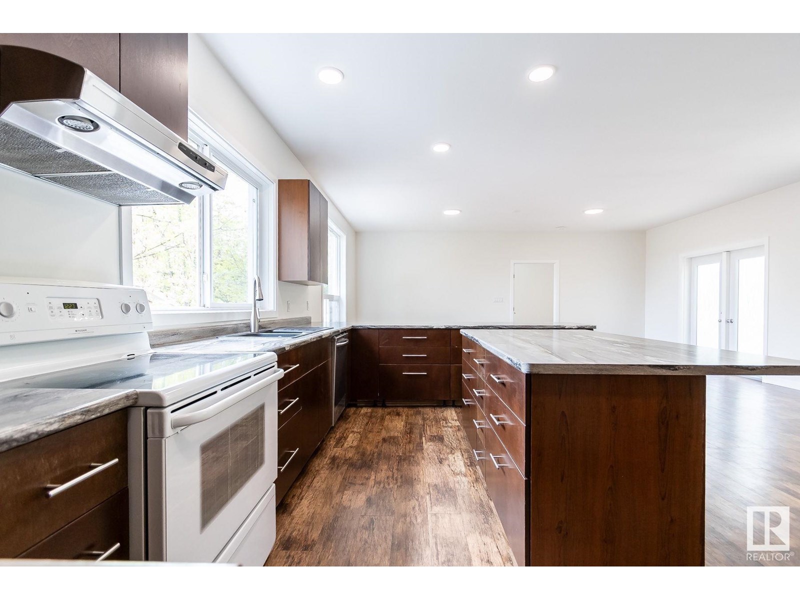 305 3 St, Rural Lac Ste. Anne County, Alberta  T0A 0E0 - Photo 11 - E4446708