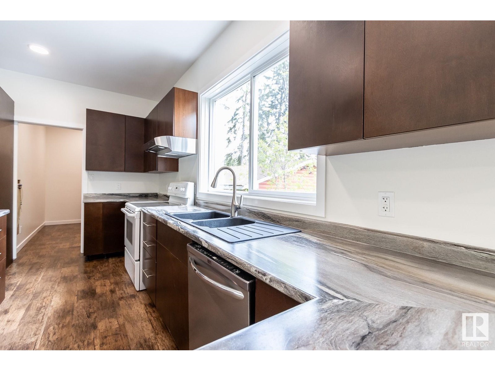 305 3 St, Rural Lac Ste. Anne County, Alberta  T0A 0E0 - Photo 12 - E4446708