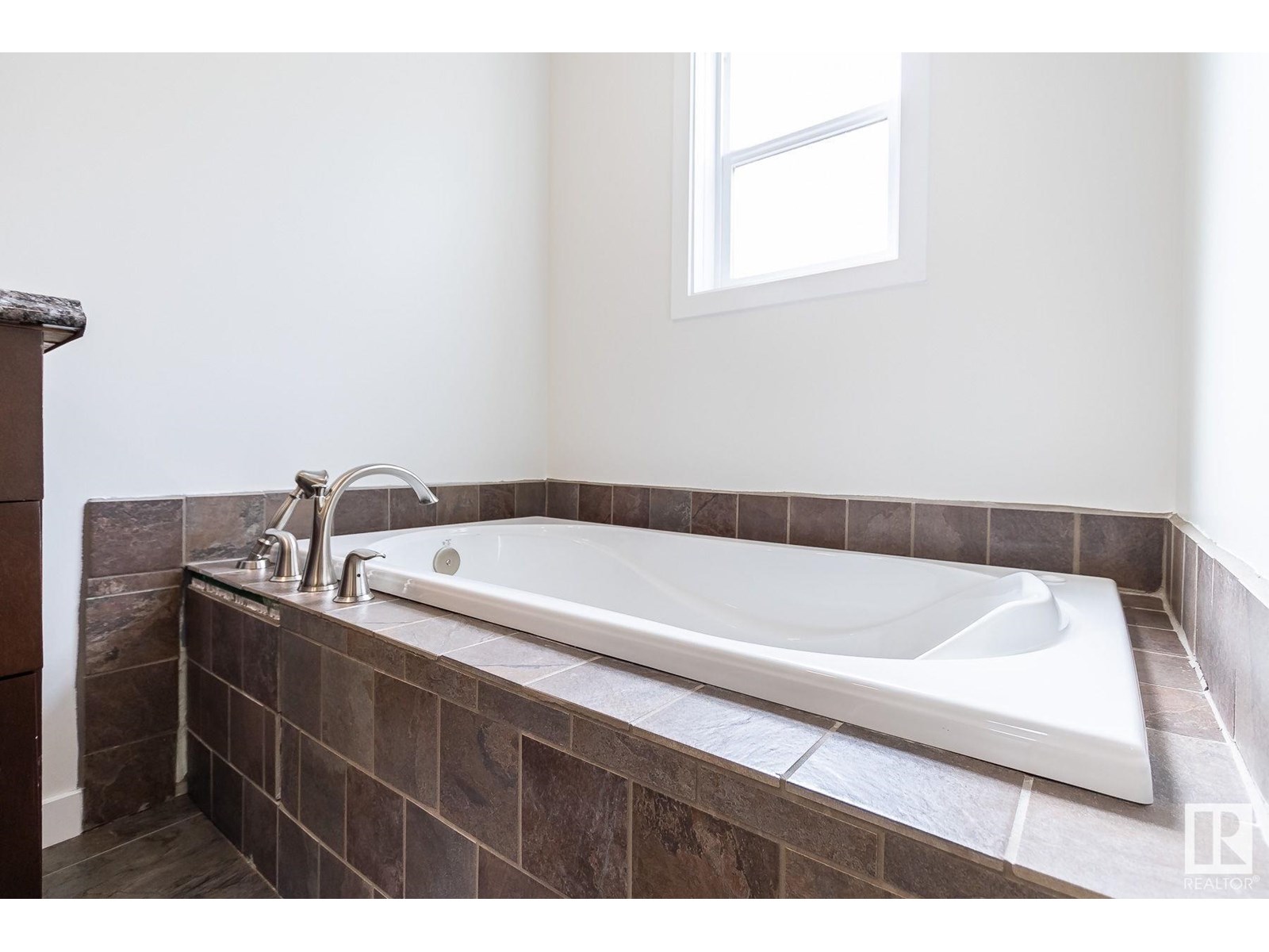 305 3 St, Rural Lac Ste. Anne County, Alberta  T0A 0E0 - Photo 23 - E4446708