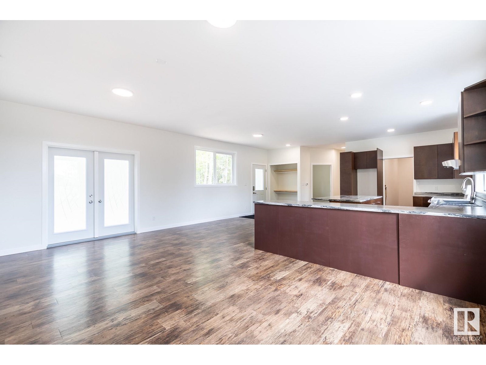 305 3 St, Rural Lac Ste. Anne County, Alberta  T0A 0E0 - Photo 9 - E4446708