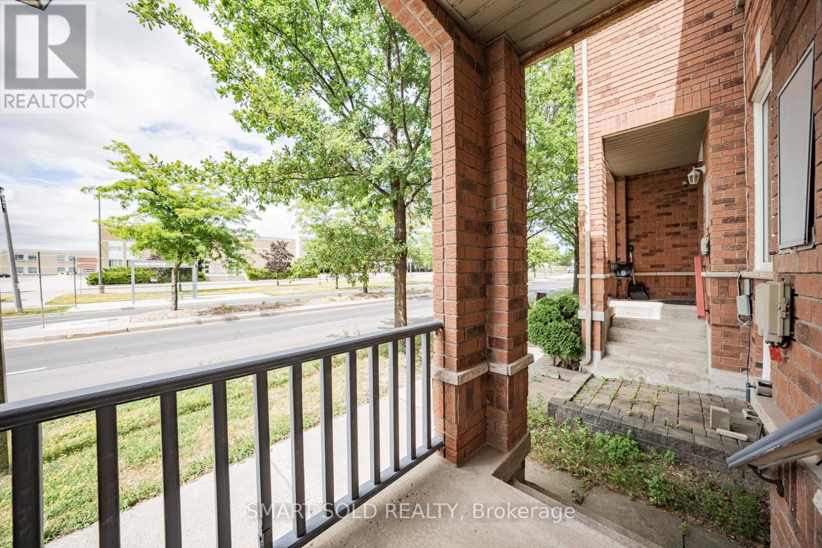 Property at 75 BUR OAK AVENUE image 3
