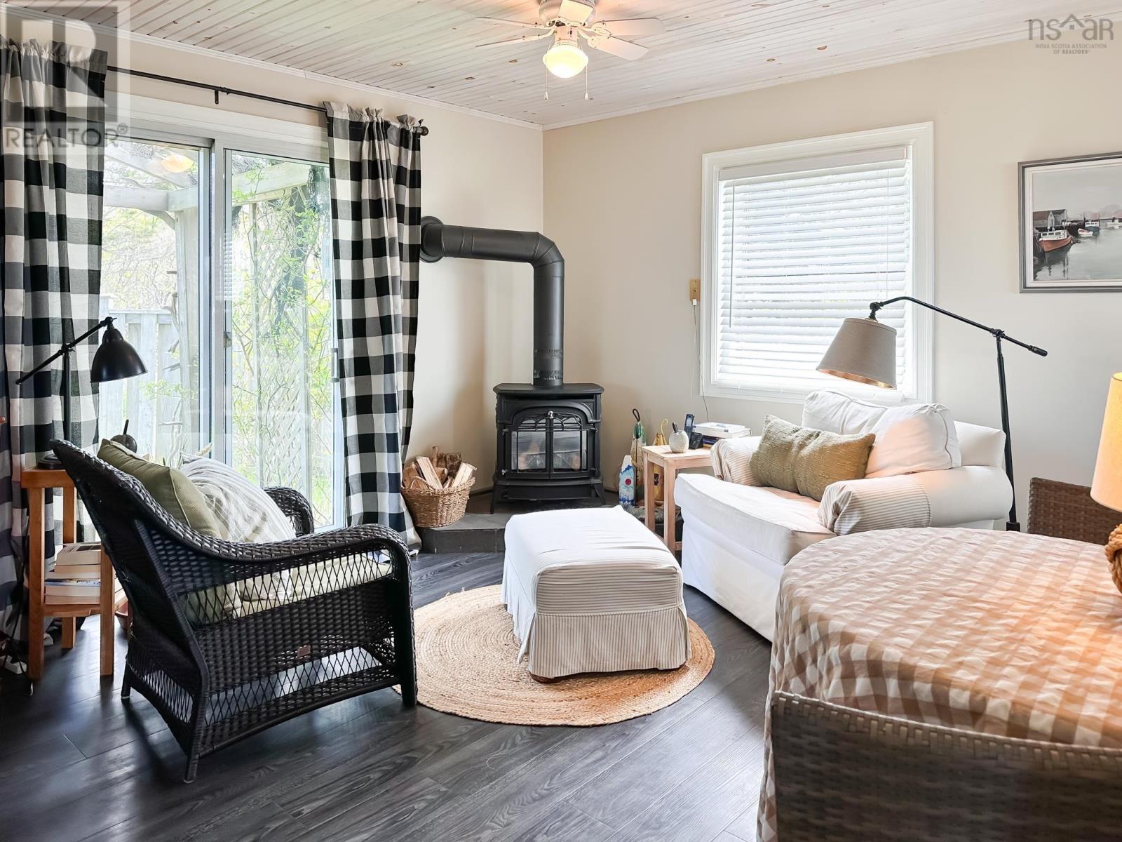 11866 Shore Road, Cottage Cove, Nova Scotia  B0S 1P0 - Photo 11 - 202512652