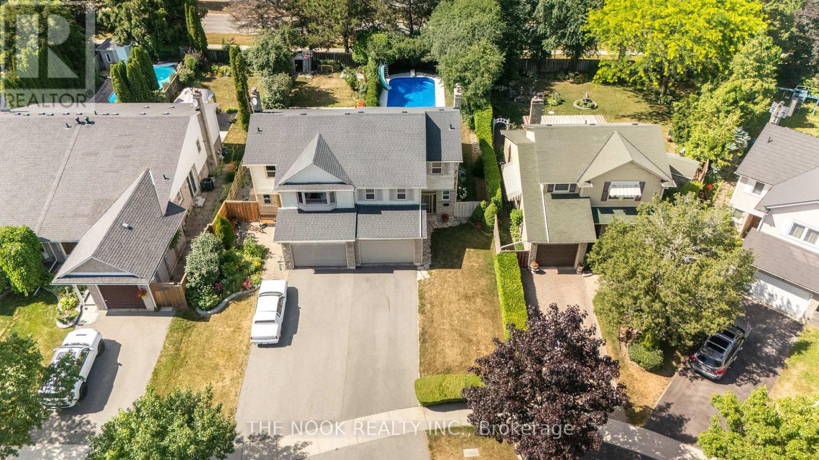 Property at 370 PRINCE OF WALES DRIVE image 1