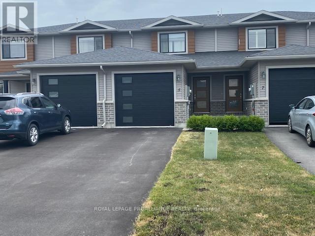 5 RIDGEWAY PLACE, Belleville, Ontario