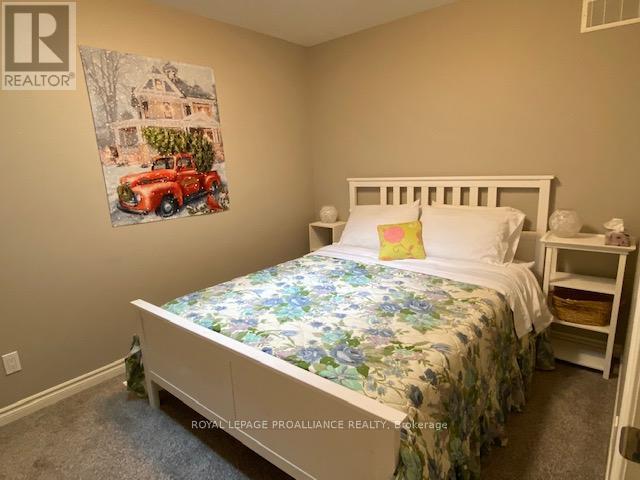 5 Ridgeway Place, Belleville, Ontario  K8P 0E7 - Photo 12 - X12273756