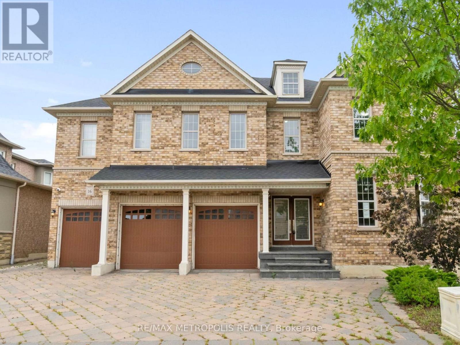 Property at 16 EIFFEL BOULEVARD image 1