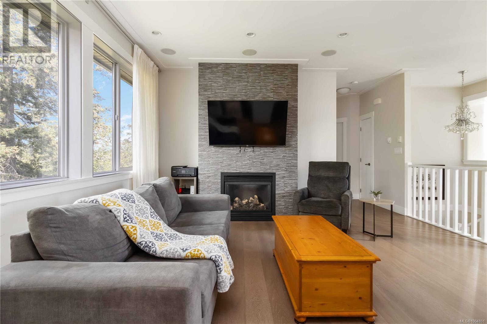 Property at 775 Egret Close image 3