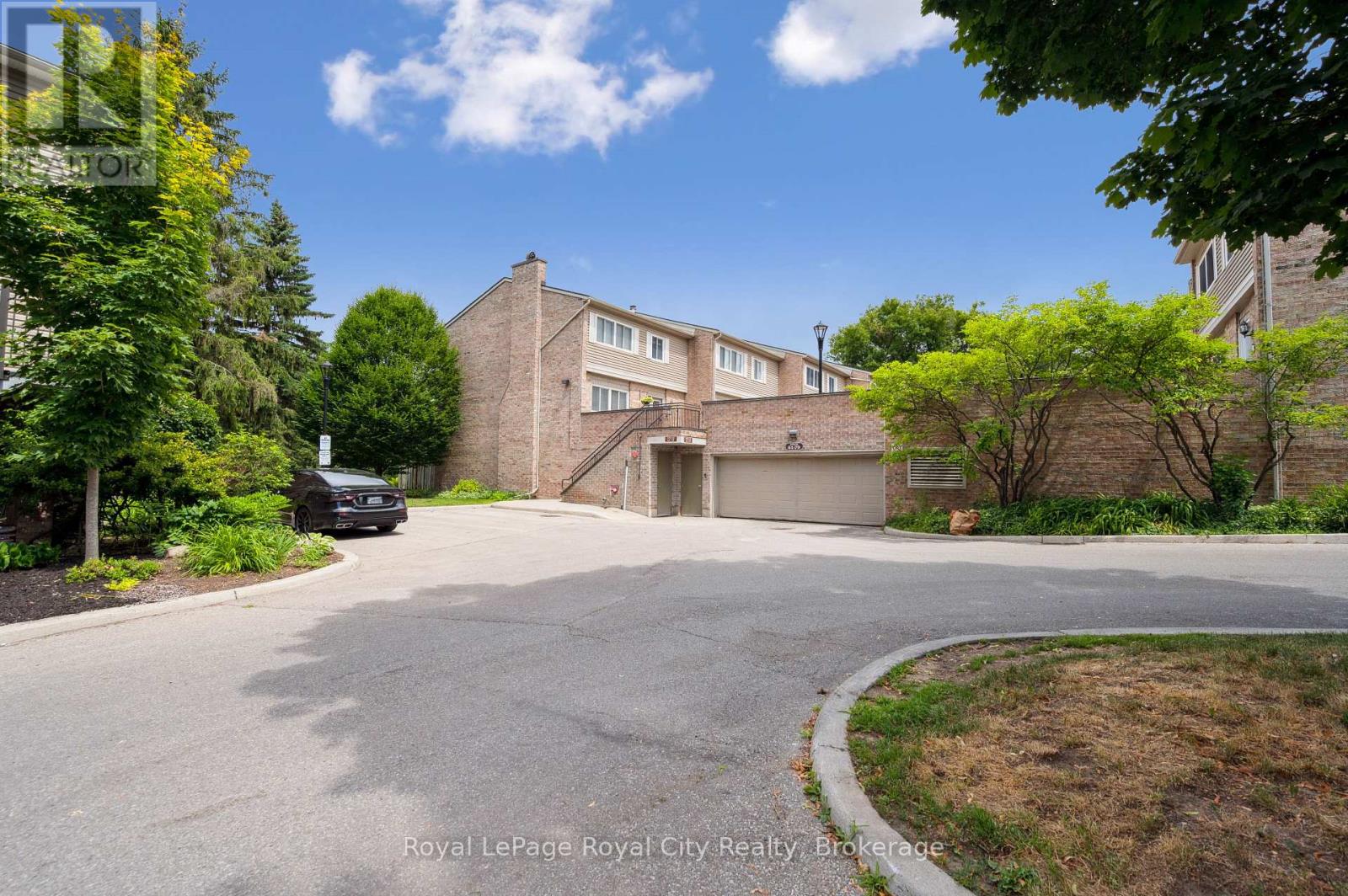 Property at 75 - 295 WATER STREET image 2