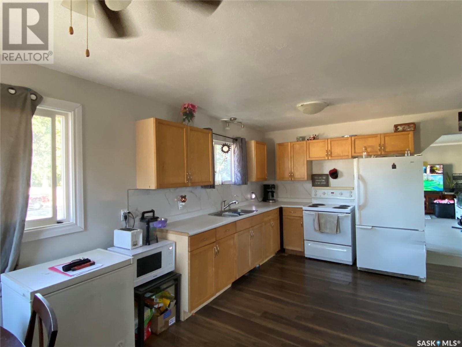 60 Dogwood Crescent, Yorkton, Saskatchewan  S3N 2M7 - Photo 4 - SK012107