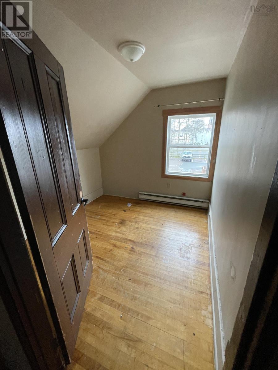 20 Louise Street, Truro, Nova Scotia  B2N 3K2 - Photo 7 - 202506153