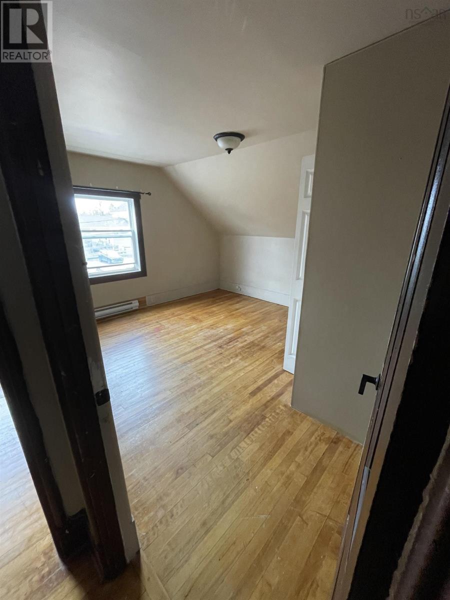 20 Louise Street, Truro, Nova Scotia  B2N 3K2 - Photo 8 - 202506153