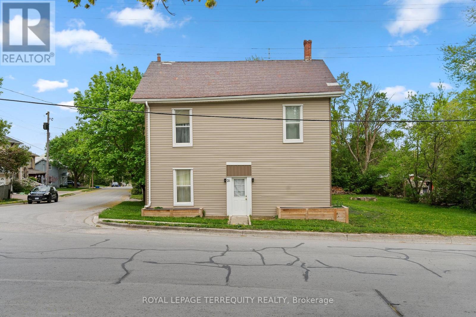 21 Albert Street S, Brock, Ontario  L0C 1H0 - Photo 2 - N12273773