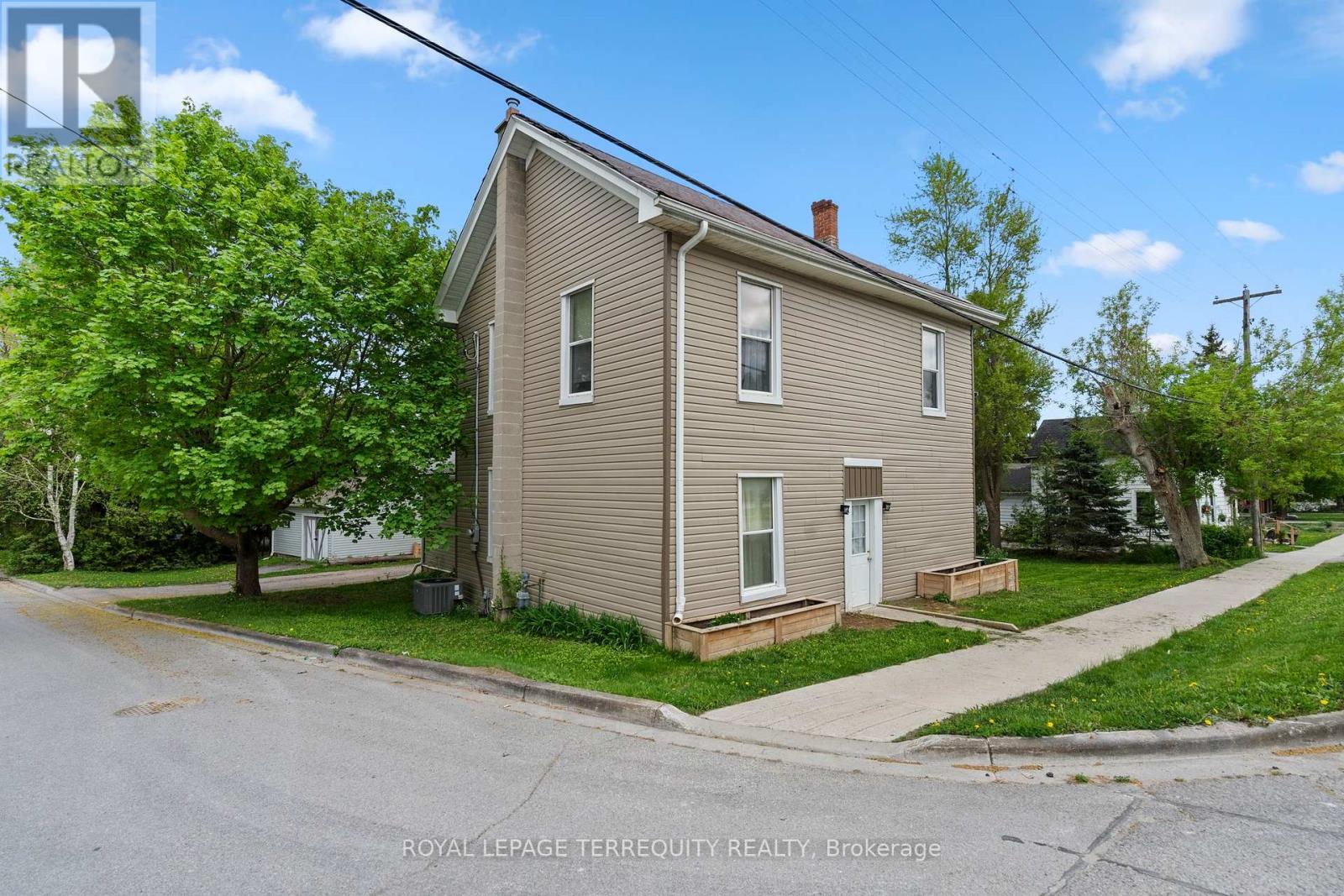 21 Albert Street S, Brock, Ontario  L0C 1H0 - Photo 3 - N12273773