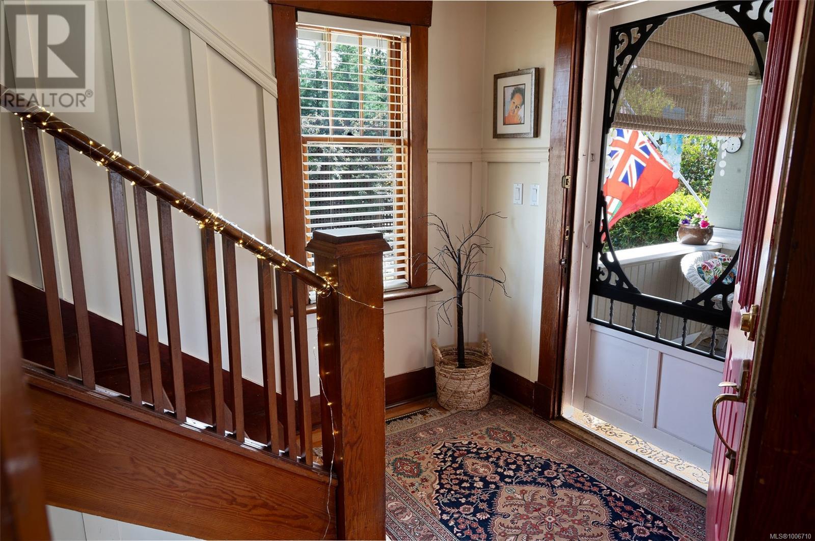 Property at 4103 Burde St image 4