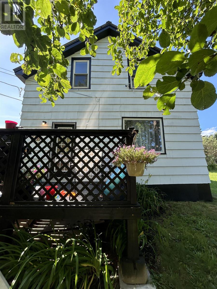 81 North Street, Springhill, Nova Scotia  B0M 1X0 - Photo 2 - 202517106