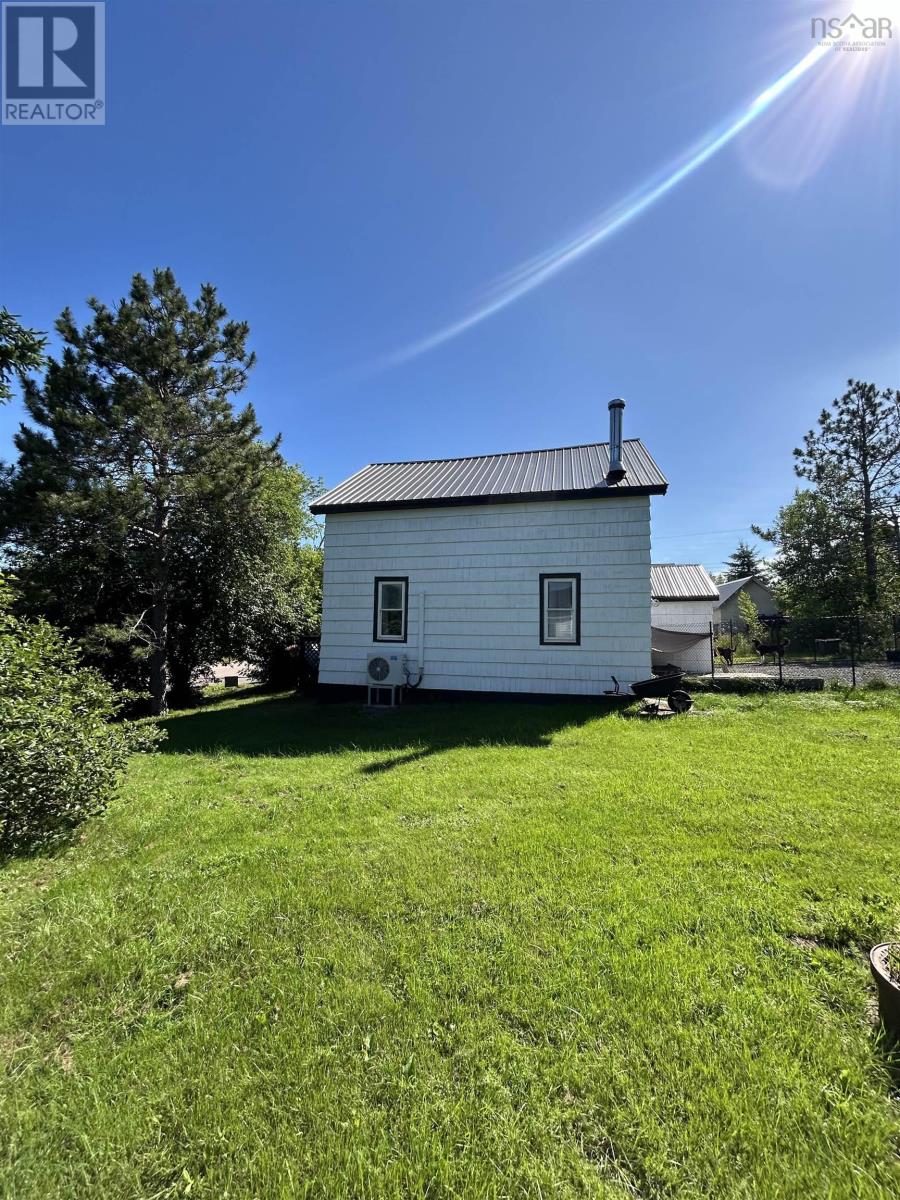 81 North Street, Springhill, Nova Scotia  B0M 1X0 - Photo 5 - 202517106