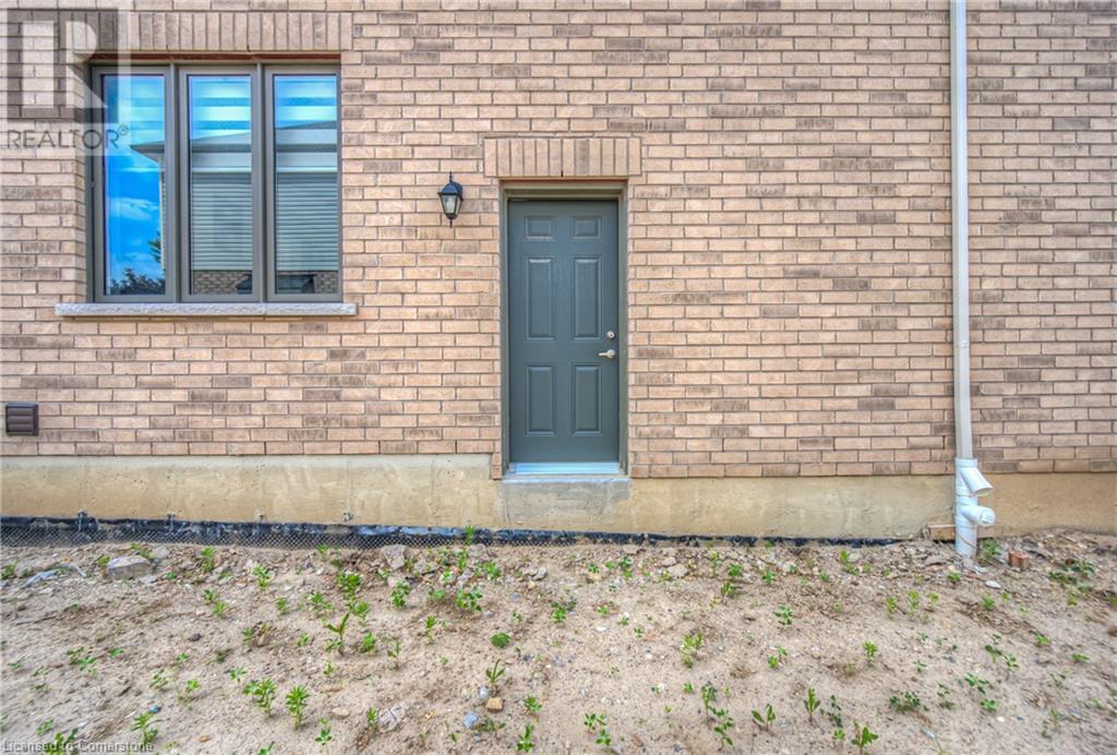 Property at 72 PAPERBIRCH Drive image 4