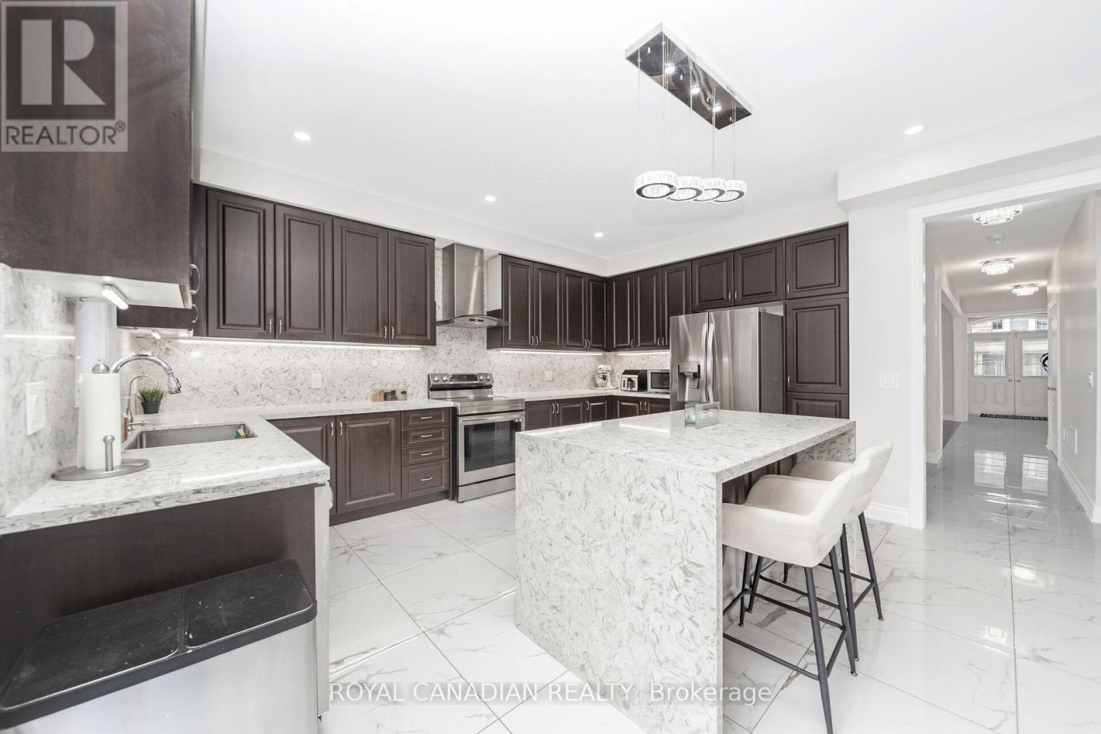 1531 Mendelson Heights, Milton (Fo Ford), Ontario  L9E 1H3 - Photo 19 - W12273621