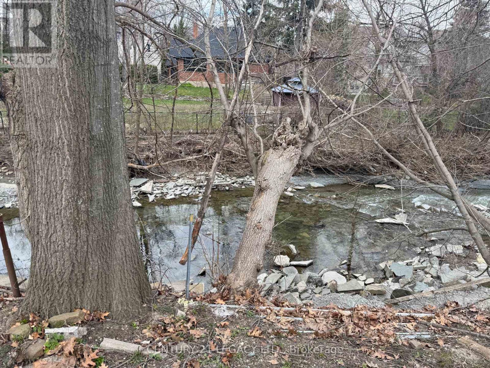 20 Leland Avenue, Toronto (Stonegate-Queensway), Ontario  M8Z 2X5 - Photo 14 - W12273624