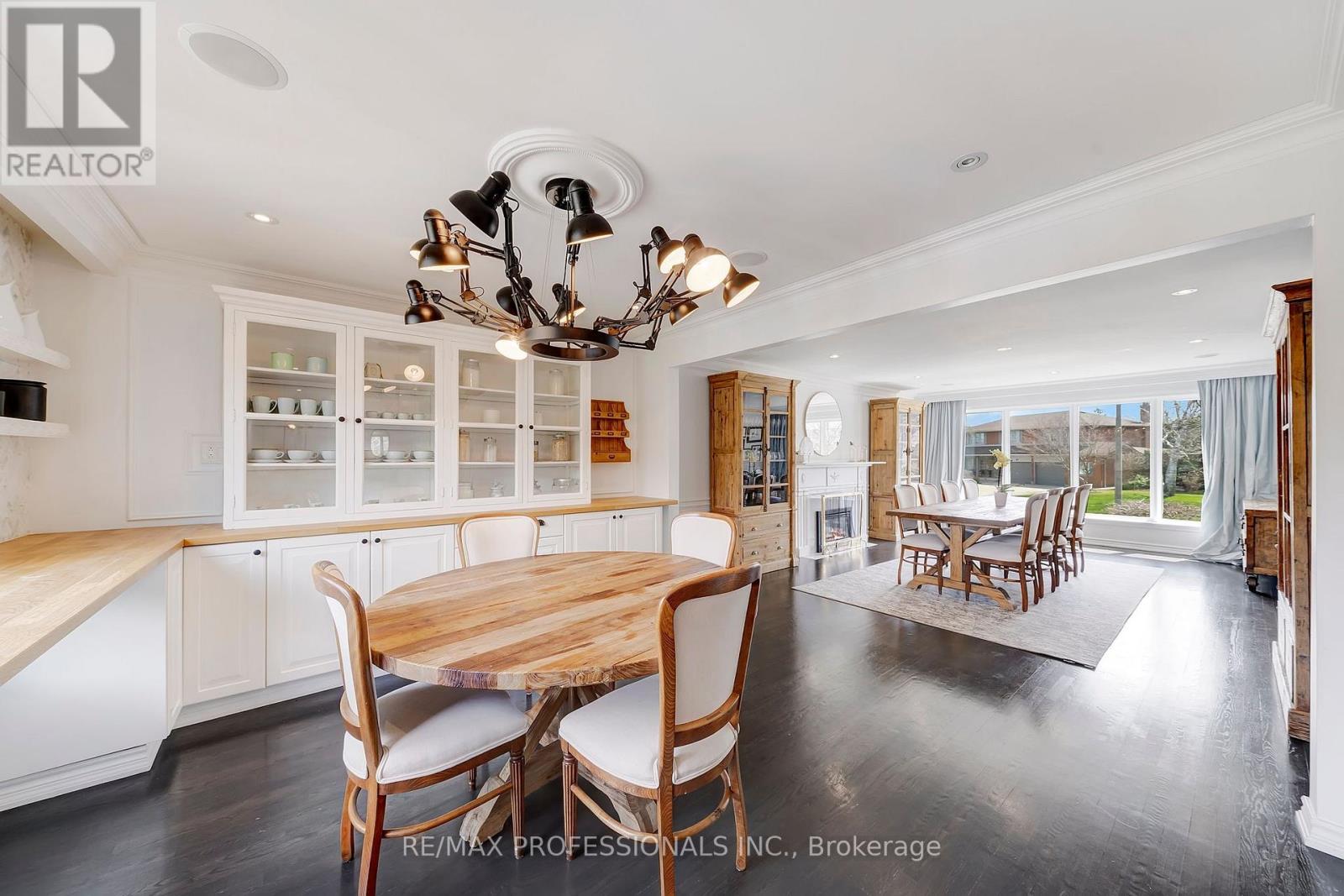 52 Courtsfield Crescent, Toronto (Edenbridge-Humber Valley), Ontario  M9A 4S9 - Photo 10 - W12273658