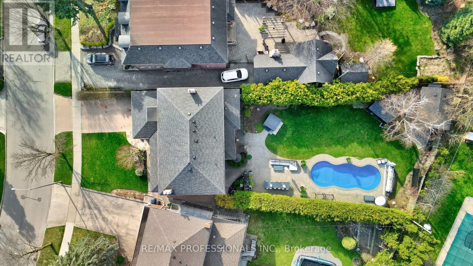 52 Courtsfield Crescent, Toronto (Edenbridge-Humber Valley), Ontario  M9A 4S9 - Photo 40 - W12273658