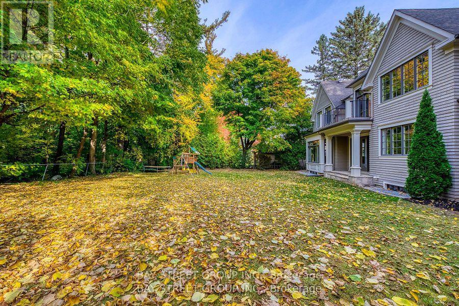1031 Lakeshore Road W, Oakville, Ontario  L6L 1E7 - Photo 30 - W12273683