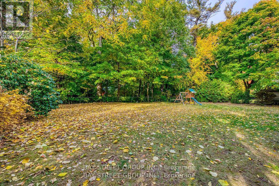 1031 Lakeshore Road W, Oakville, Ontario  L6L 1E7 - Photo 31 - W12273683