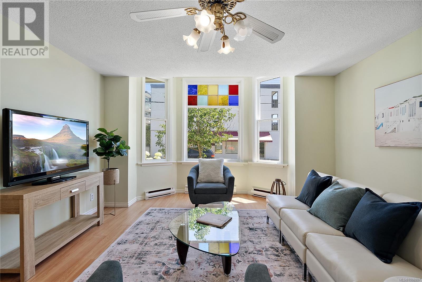 Property at 528 Constance Ave image 3