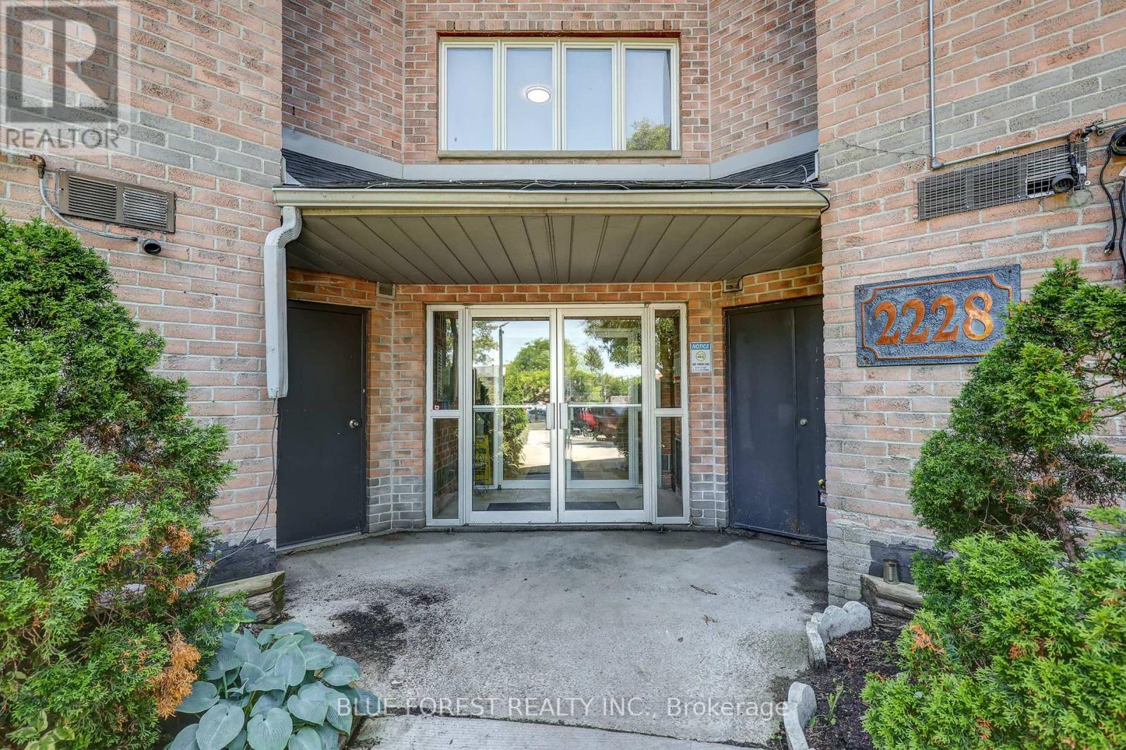 111 - 2228 Trafalgar Street, London East, Ontario  N5V 4J8 - Photo 2 - X12273820