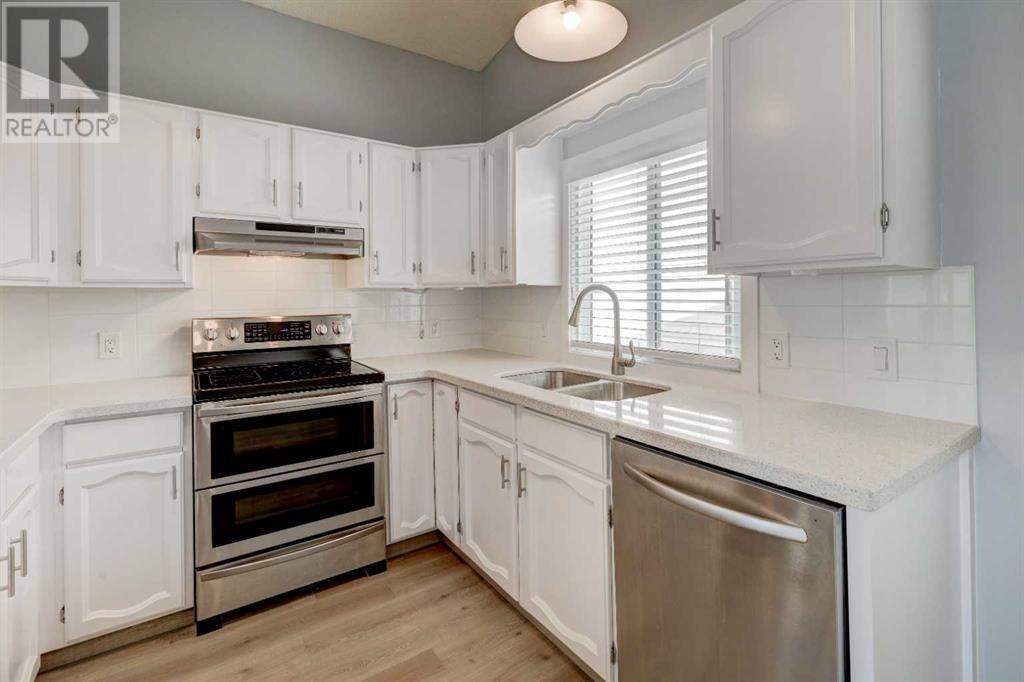 Property at 7802 Ranchview Drive NW image 4