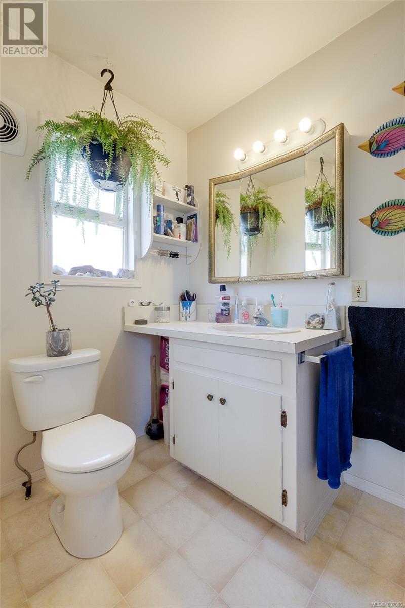 760 Wilson St, Victoria, British Columbia  V9A 3H5 - Photo 11 - 1007000