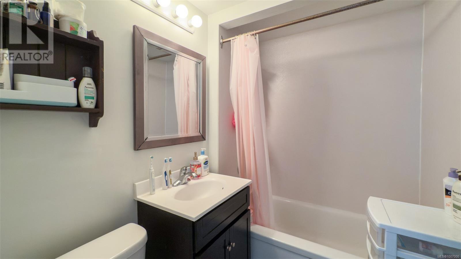 760 Wilson St, Victoria, British Columbia  V9A 3H5 - Photo 35 - 1007000