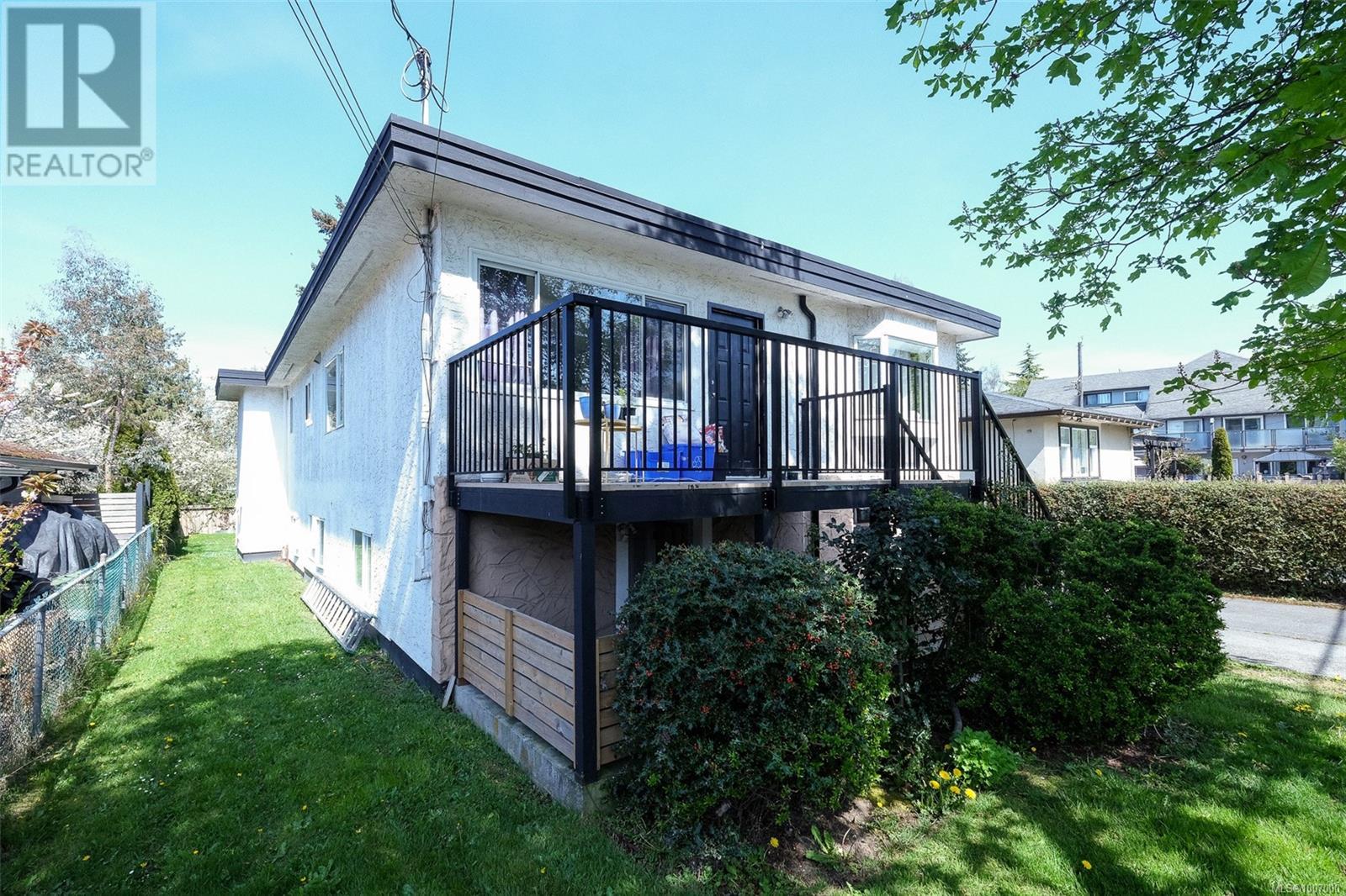 760 Wilson St, Victoria, British Columbia  V9A 3H5 - Photo 44 - 1007000