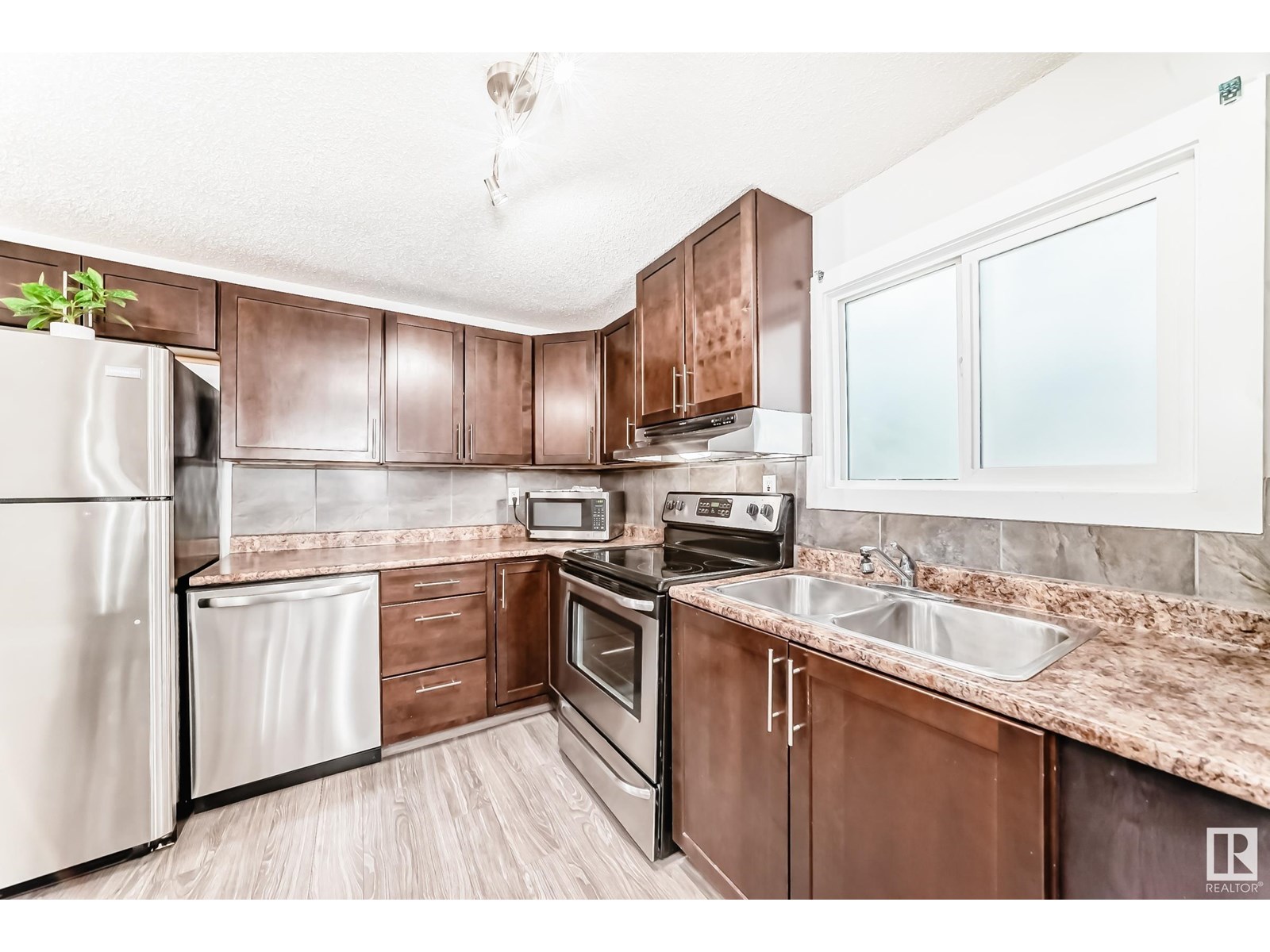 140 West View Cr Nw, Edmonton, Alberta  T5S 1T5 - Photo 8 - E4446744