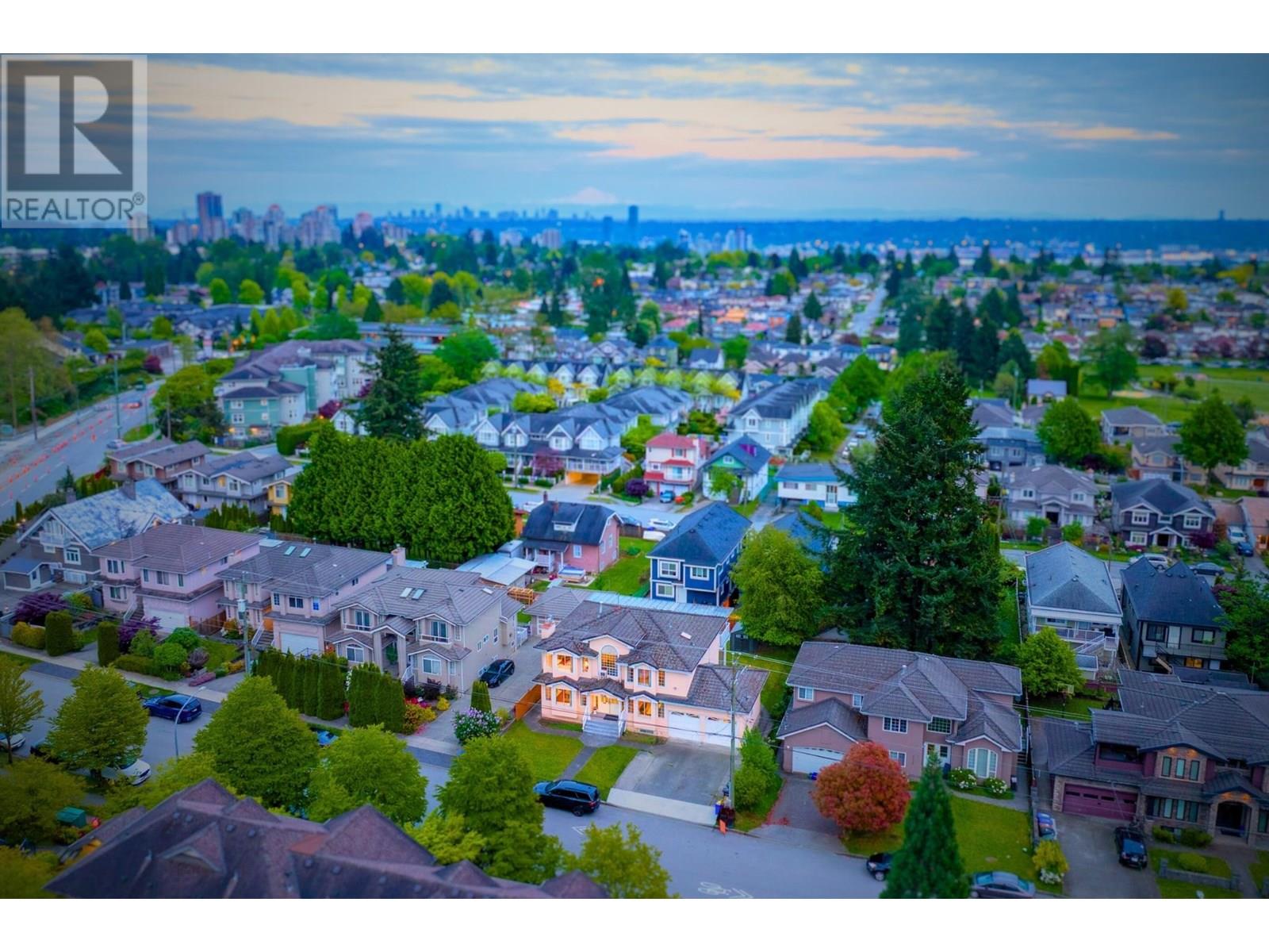 Property at 7336 16TH AVENUE image 3