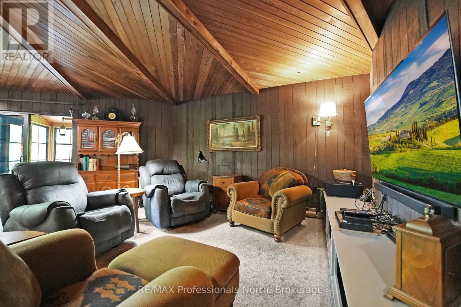 1511 Wenona Lake Road, Dysart Et Al, Ontario  K0M 1S0 - Photo 37 - X12236642