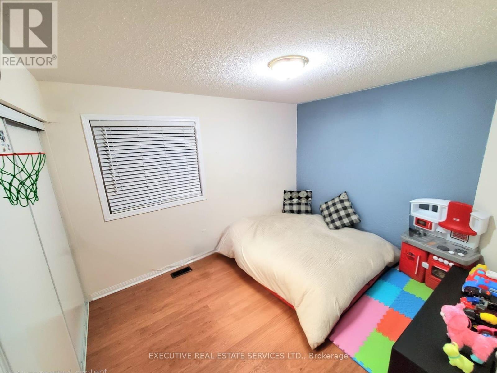 63 Jessop Drive, Brampton, Ontario  L7A 3N4 - Photo 19 - W12273858