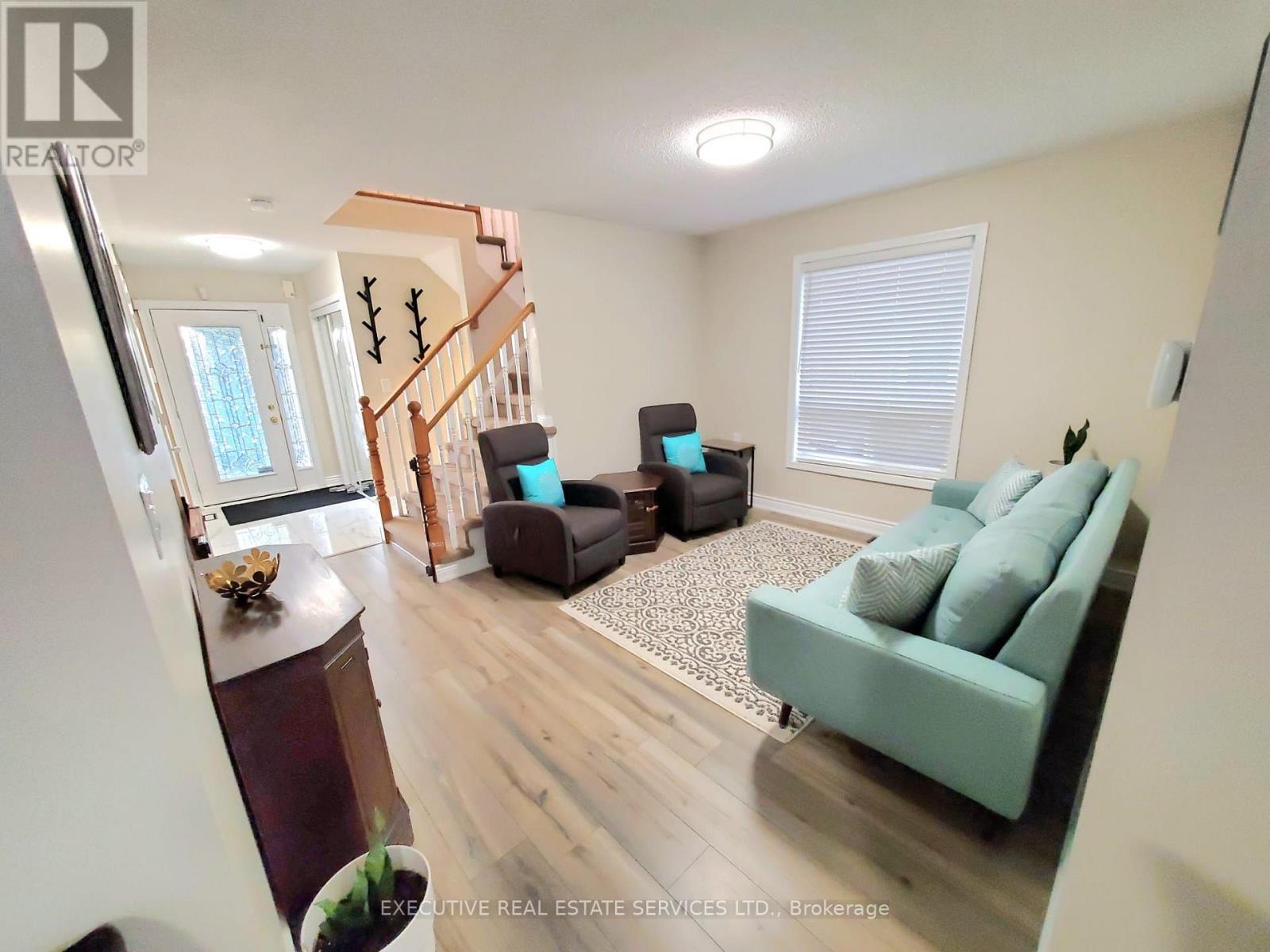 63 Jessop Drive, Brampton, Ontario  L7A 3N4 - Photo 4 - W12273858