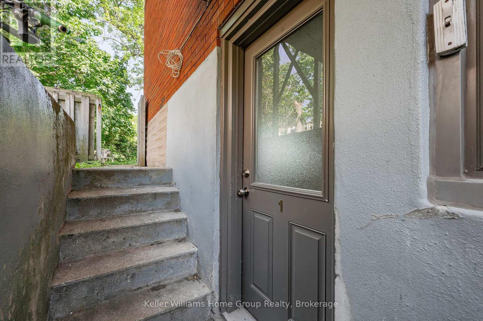 228 Connaught Street, Kitchener, Ontario  N2C 1B3 - Photo 11 - X12273907