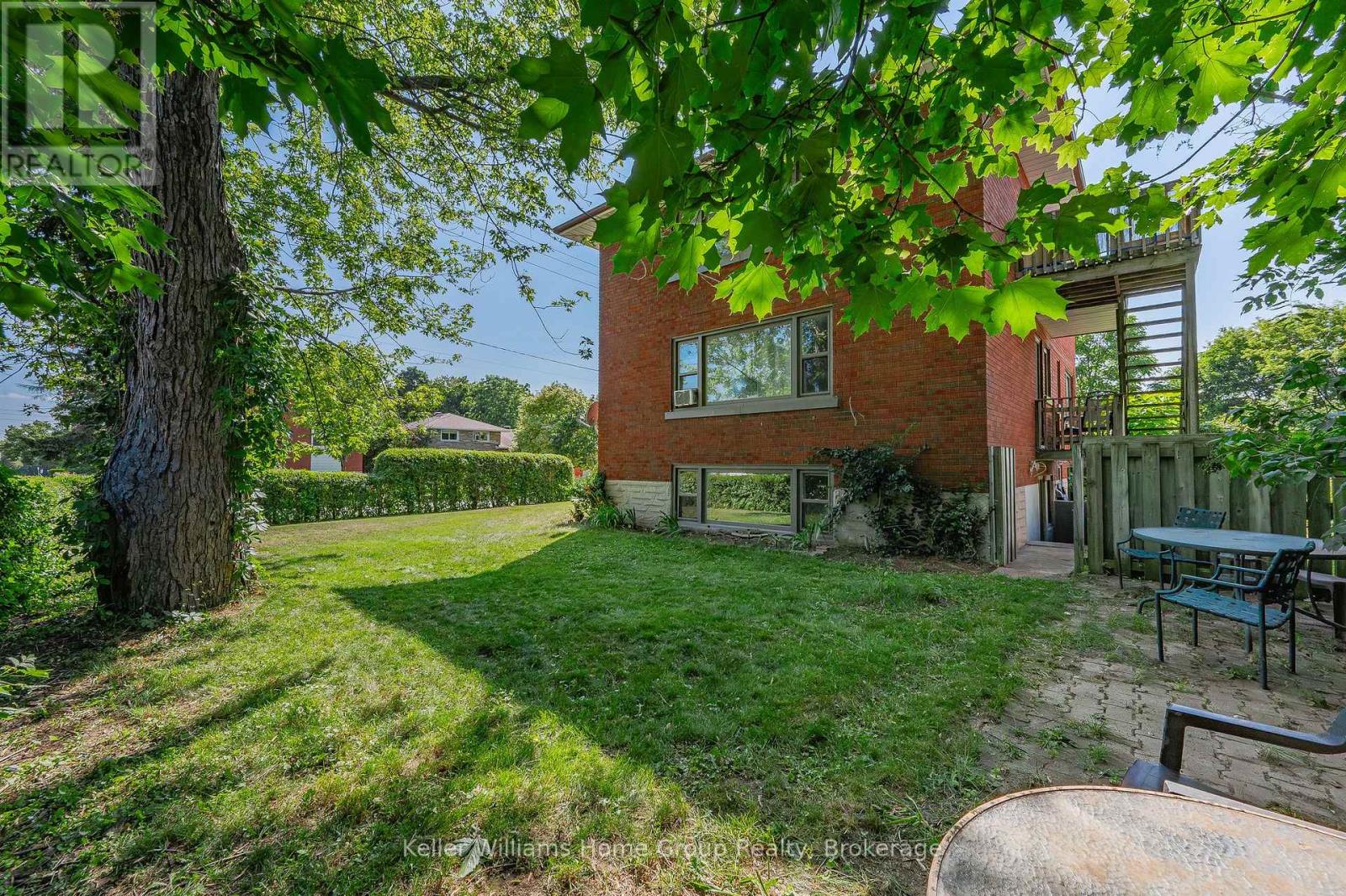228 Connaught Street, Kitchener, Ontario  N2C 1B3 - Photo 8 - X12273907