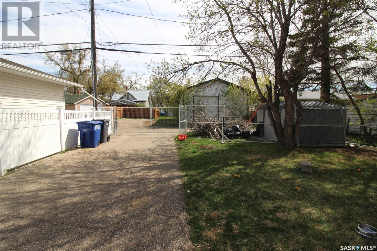 512 1st Street W, Shaunavon, Saskatchewan  S0N 2M0 - Photo 39 - SK005732