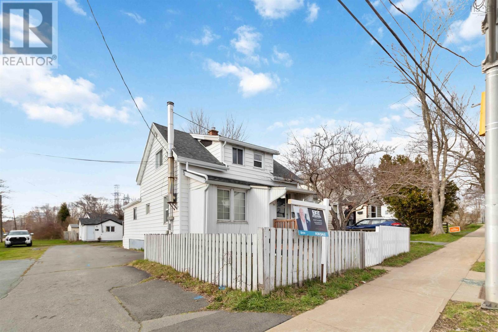 Property at 33 Albro Lake Road image 1