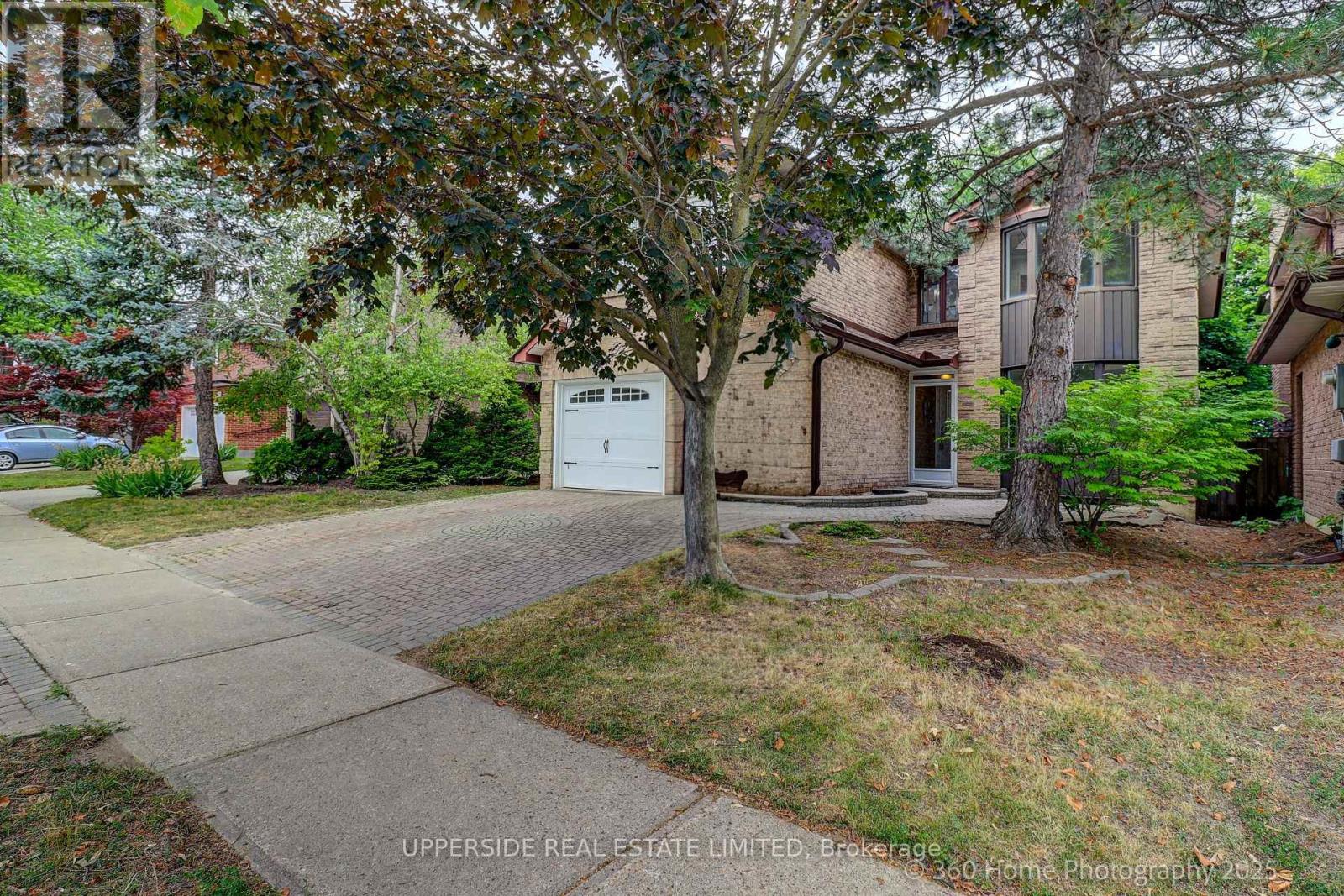 Property at 646 YORK HILL BOULEVARD image 5