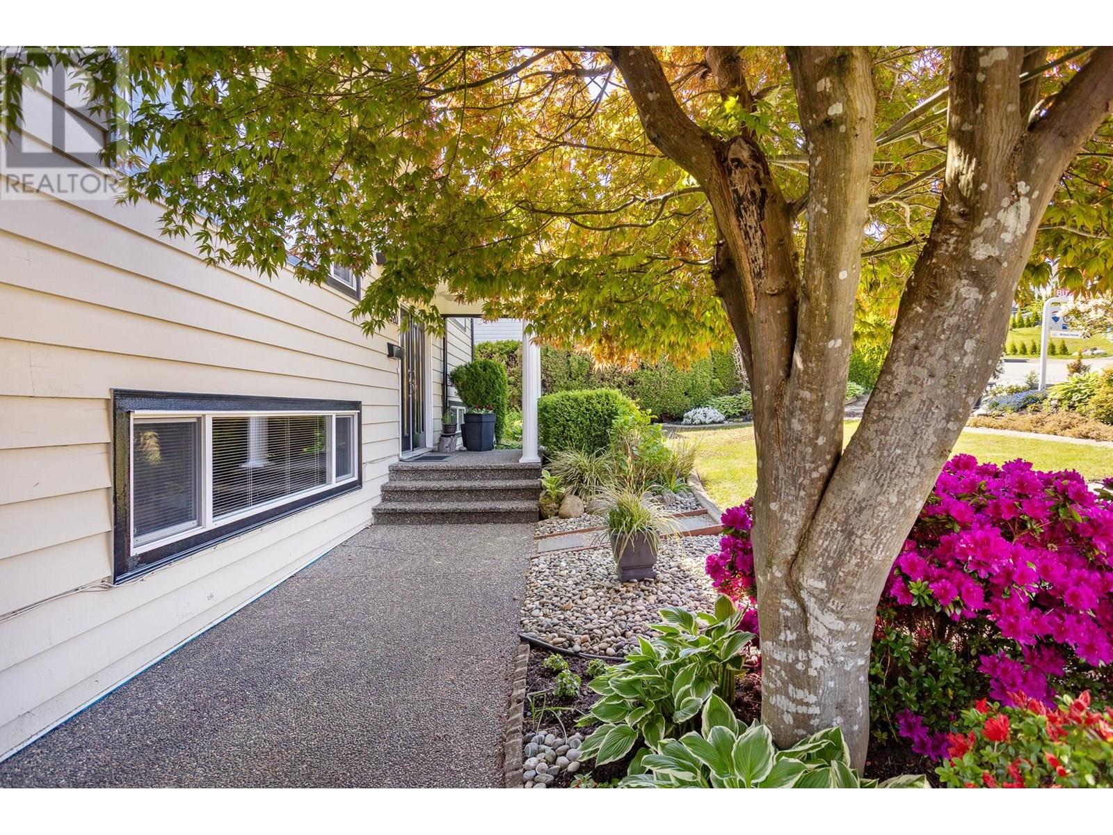 2920 Walton Avenue, Coquitlam, British Columbia  V3B 2W3 - Photo 3 - R3011475