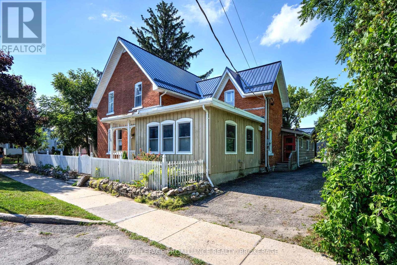 6 Spring Street N, Westport, Ontario  K0G 1X0 - Photo 1 - X12274065