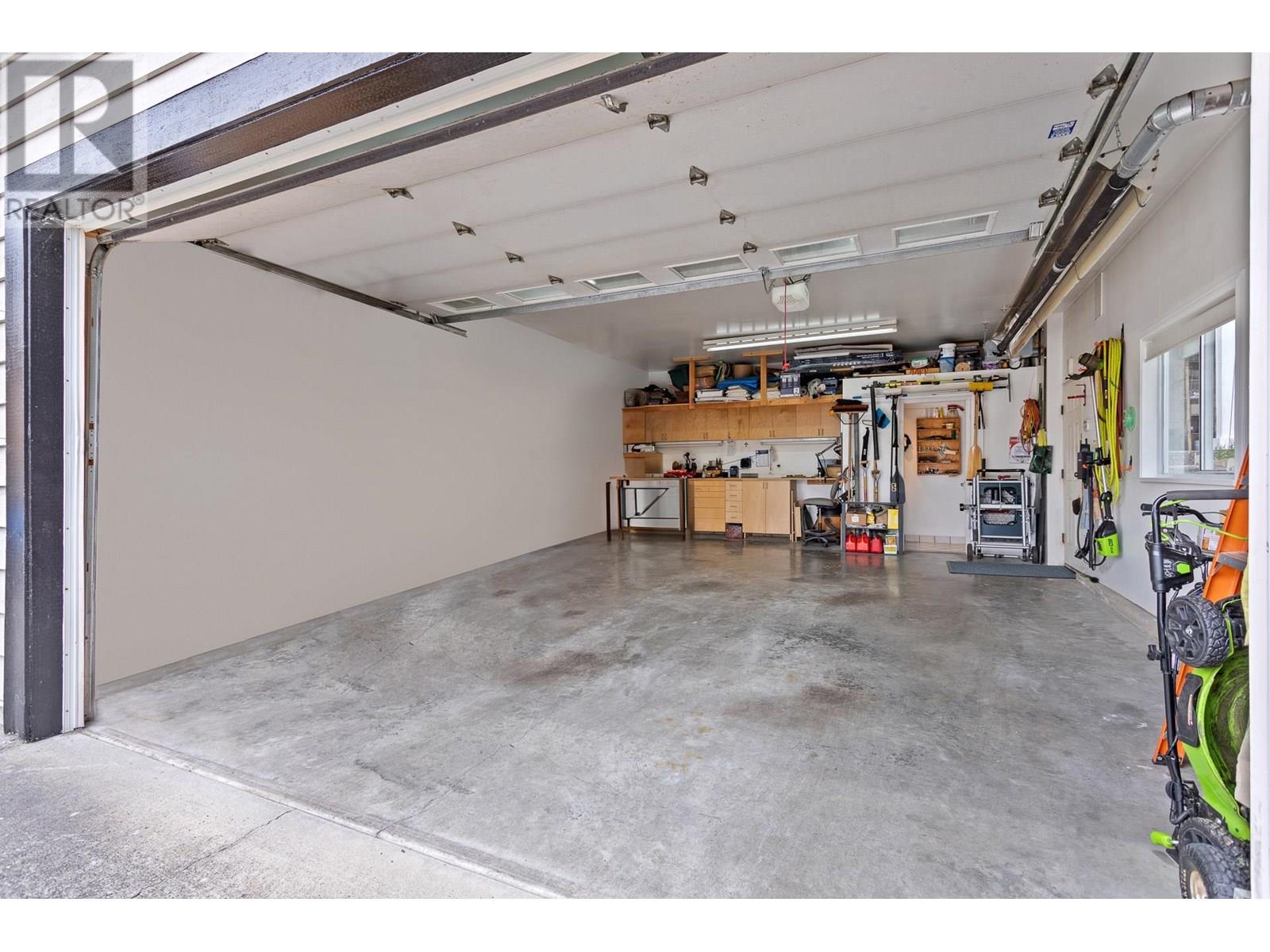 2920 Walton Avenue, Coquitlam, British Columbia  V3B 2W3 - Photo 32 - R3011475