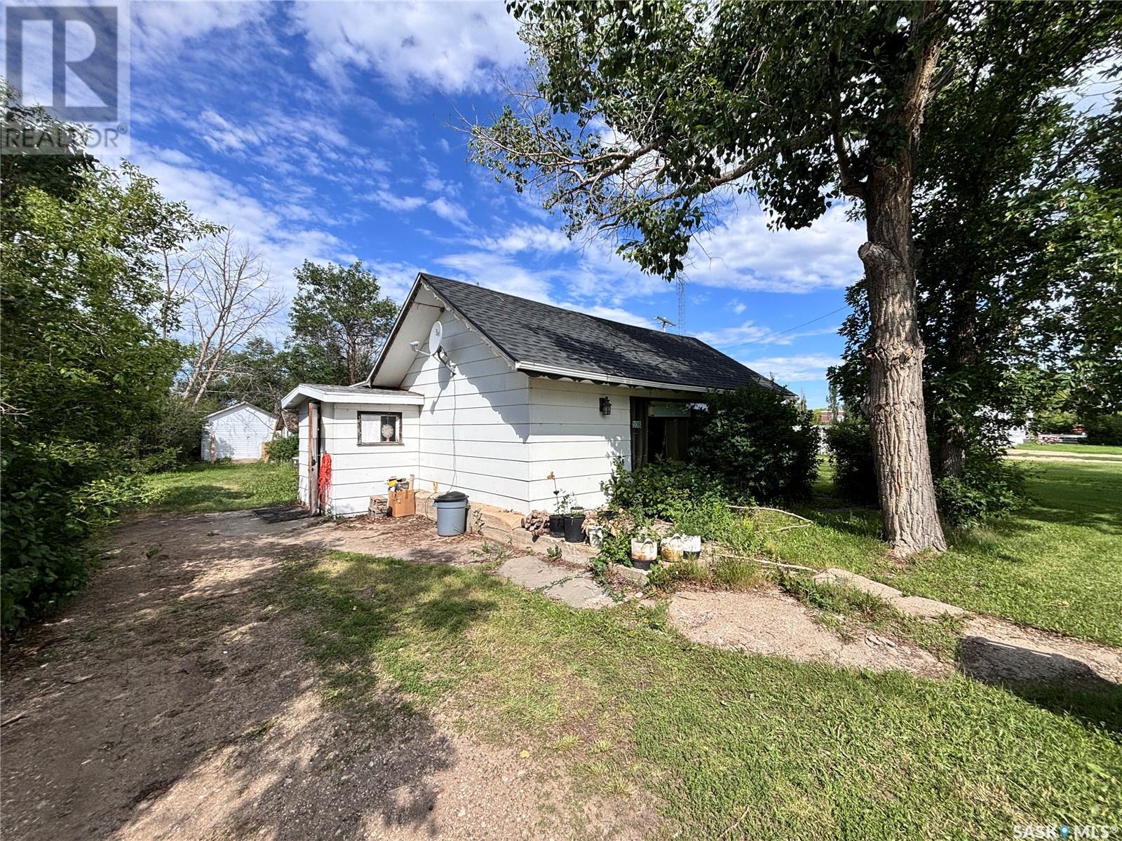 Property at 108 2nd AVENUE S image 1